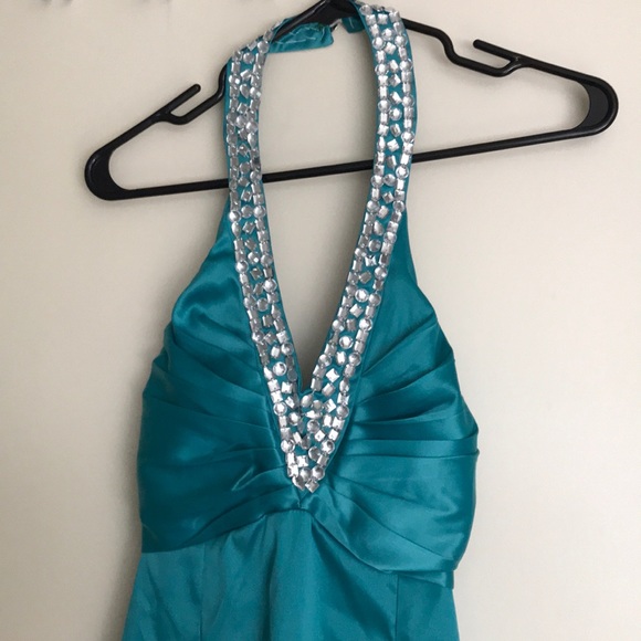 Dress - Picture 2 of 6